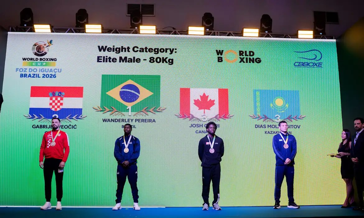 Brasil conquista quatro ouros e cinco pratas na etapa da Copa do Mundo de boxe
