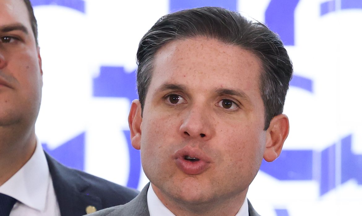 Câmara instala comissão para avaliar propostas que reduzem jornada de trabalho