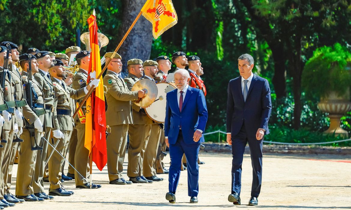 Lula defende regras mais rígidas para apostas digitais e grandes plataformas