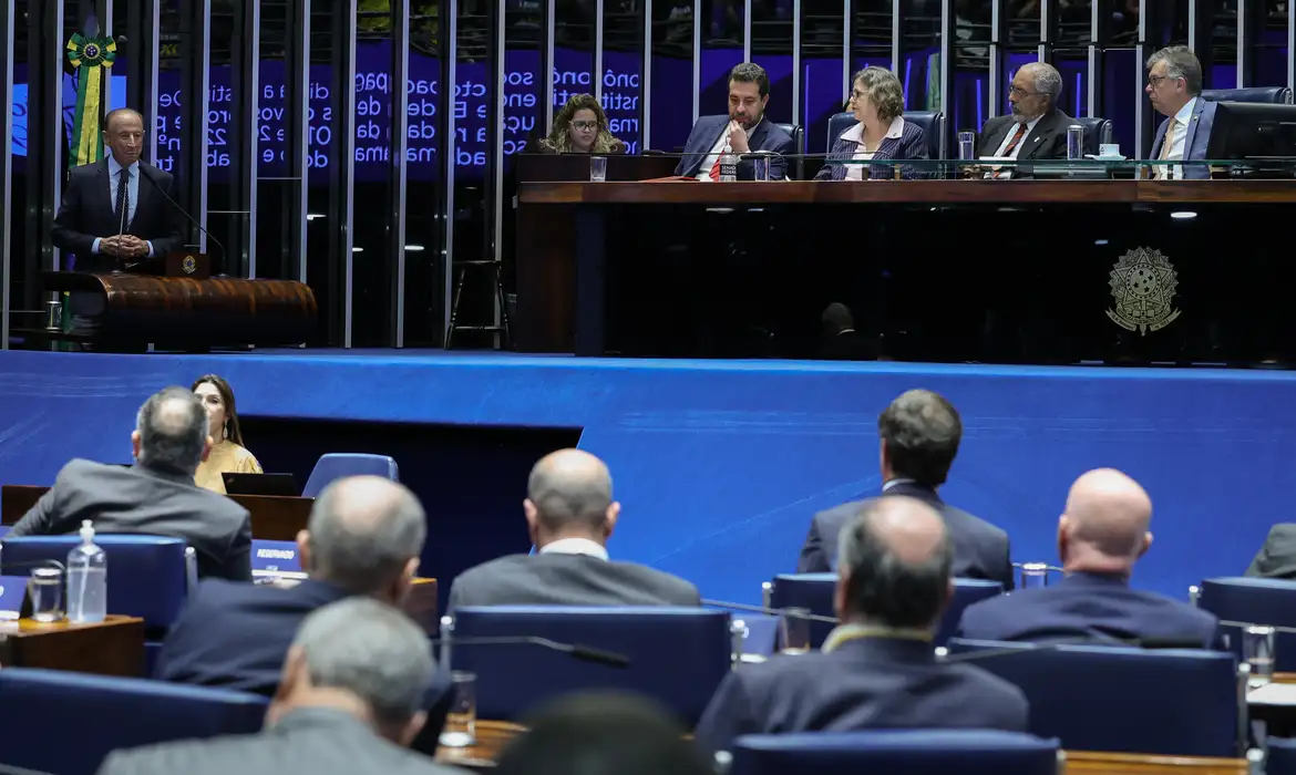 Senado define votação do fim da escala 6x1 para esta semana