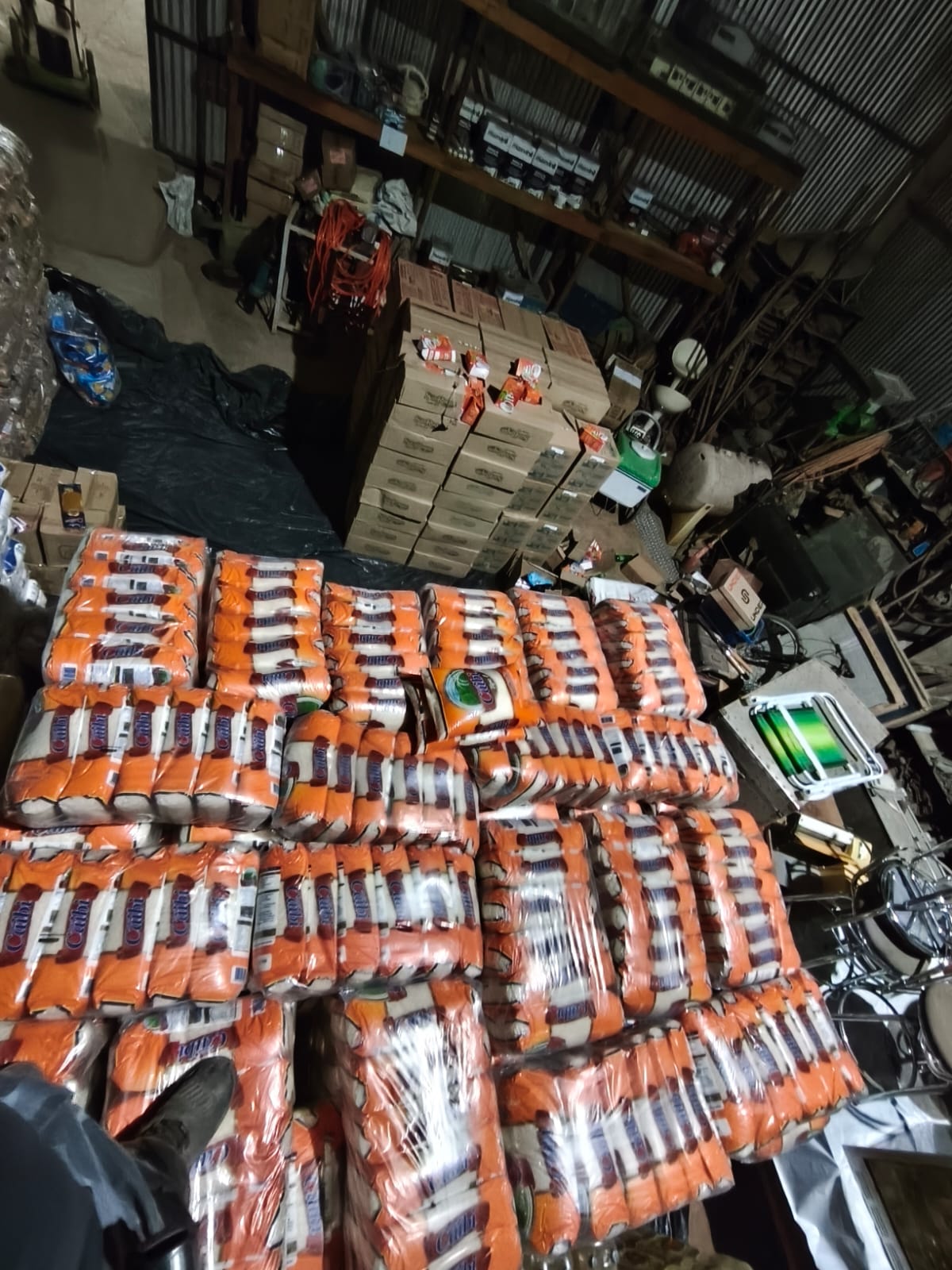 PM prende faccionados com carga ilegal de produtos alimentícios e de limpeza em Sorriso