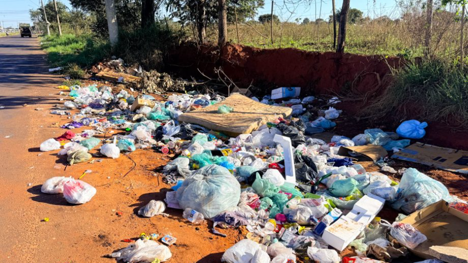 Prefeitura intensifica limpeza e conscientização no Bairro Novo Oeste