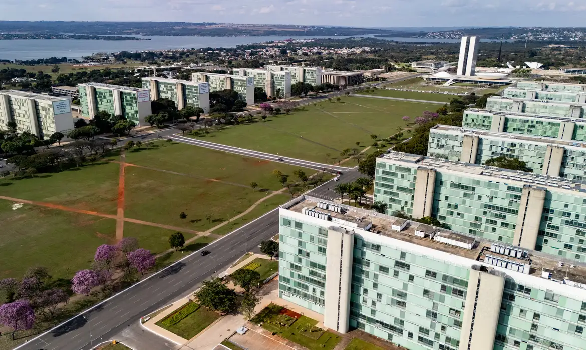 Governo Federal realiza nomeação de 500 aprovados no Concurso Público Nacional Unificado para carreiras transversais