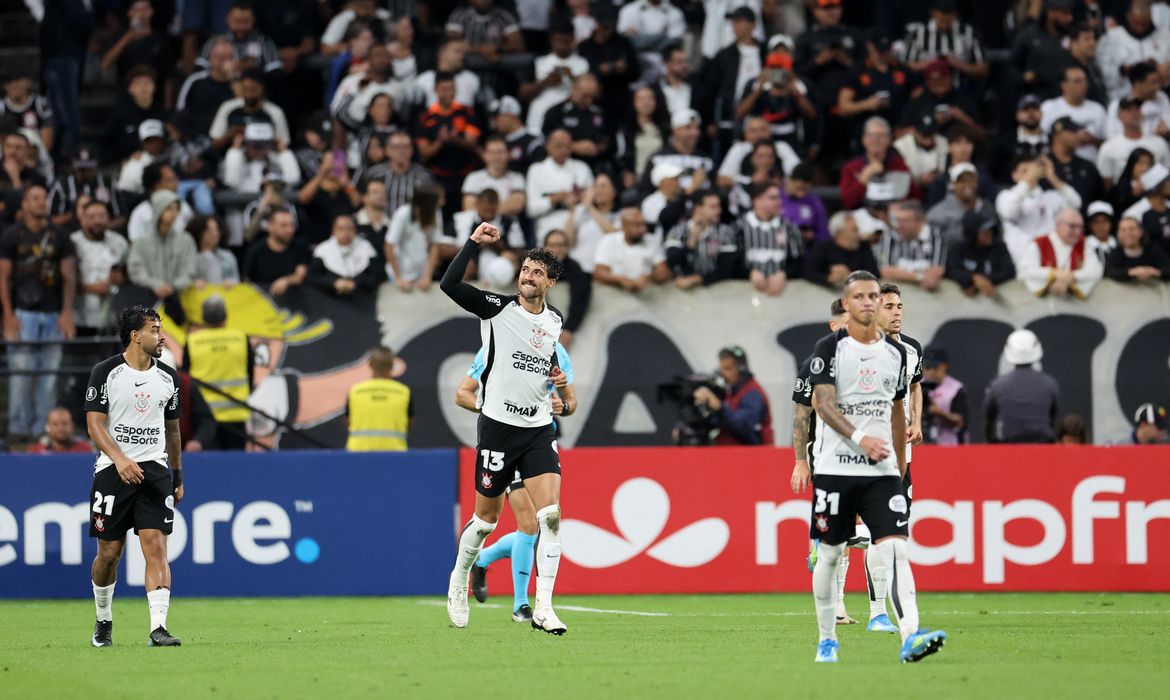 Corinthians mantém campanha perfeita na Libertadores