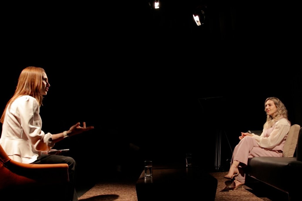 Entrevista com Ana Carolina Ali Garcia destaca trajetória e conquista histórica no TJMS