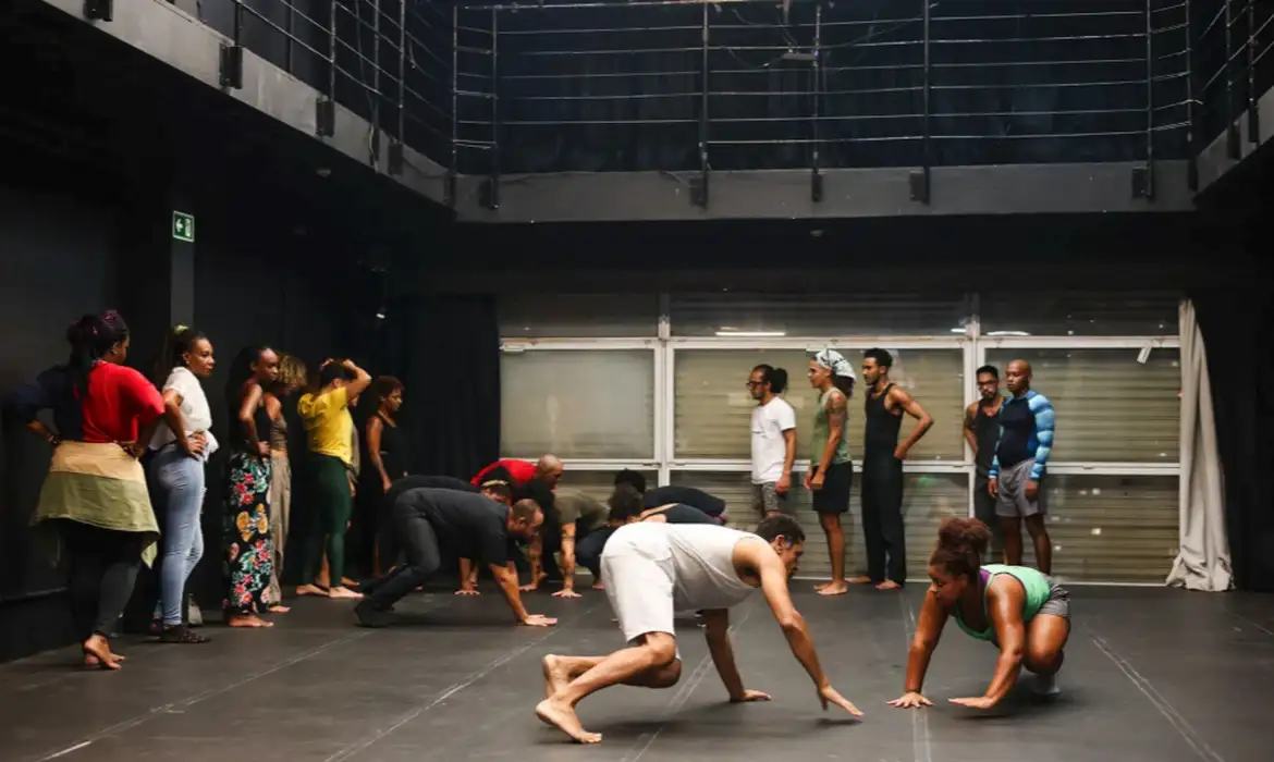 SP Escola de Teatro abre 109 vagas para curso gratuito