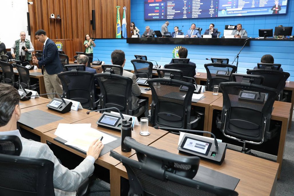 Legislativo vota homenagens e regula perícia facial em Mato Grosso do Sul