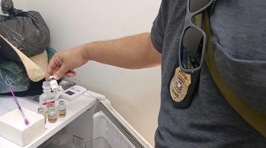 Enfermeira é presa em Cuiabá por práticas ilegais e risco à saúde