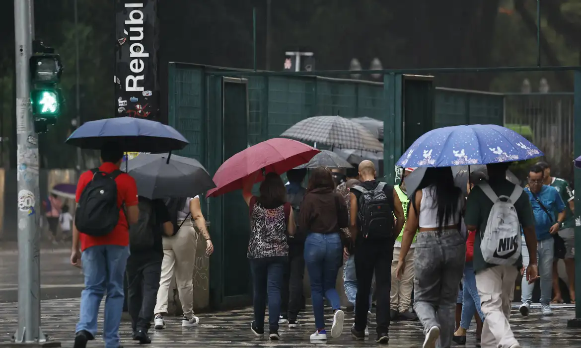 Chuva intensa coloca Norte e Sul em alerta no fim de semana