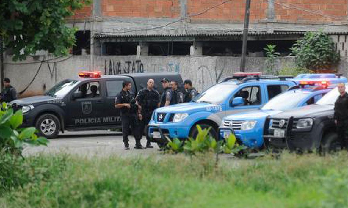 Estados gastam 5 mil vezes mais com polícia do que com egressos do sistema prisional