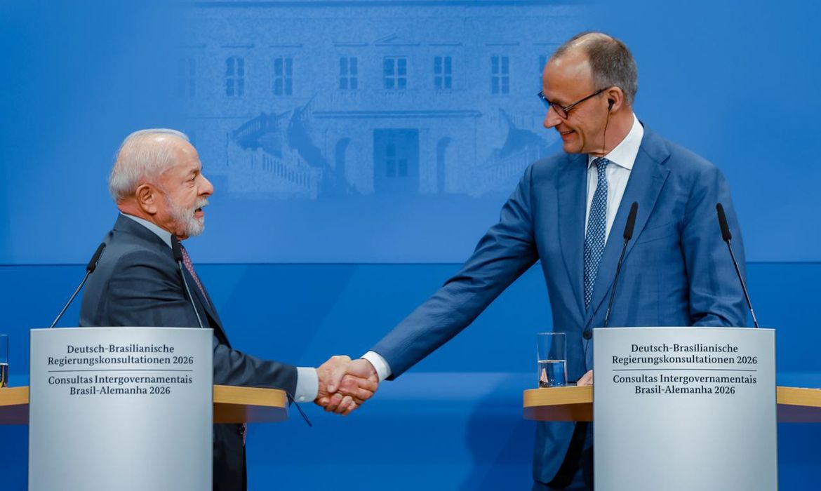 Lula e Friedrich Merz condenam conflito no Oriente Médio e rejeitam intervenção em Cuba