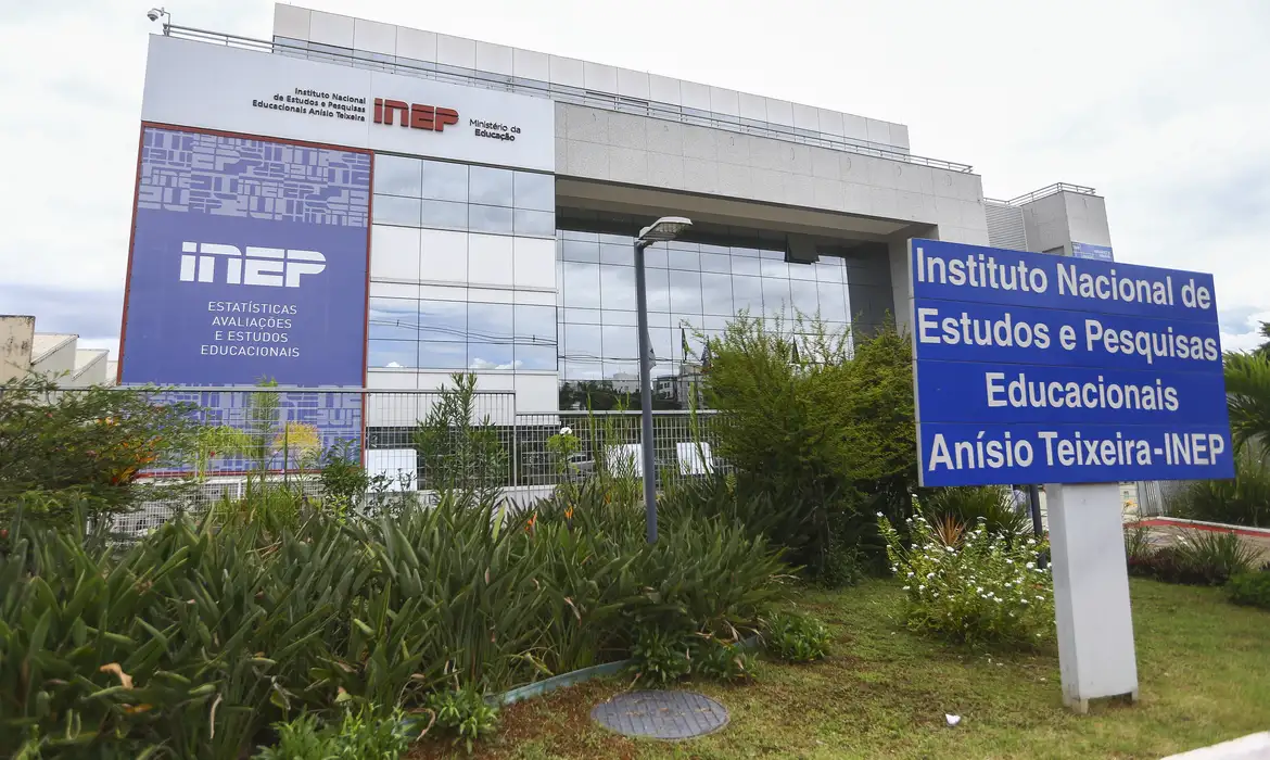 Prazo para solicitar isenção da taxa do Enem 2026 é prorrogado até 30 de abril