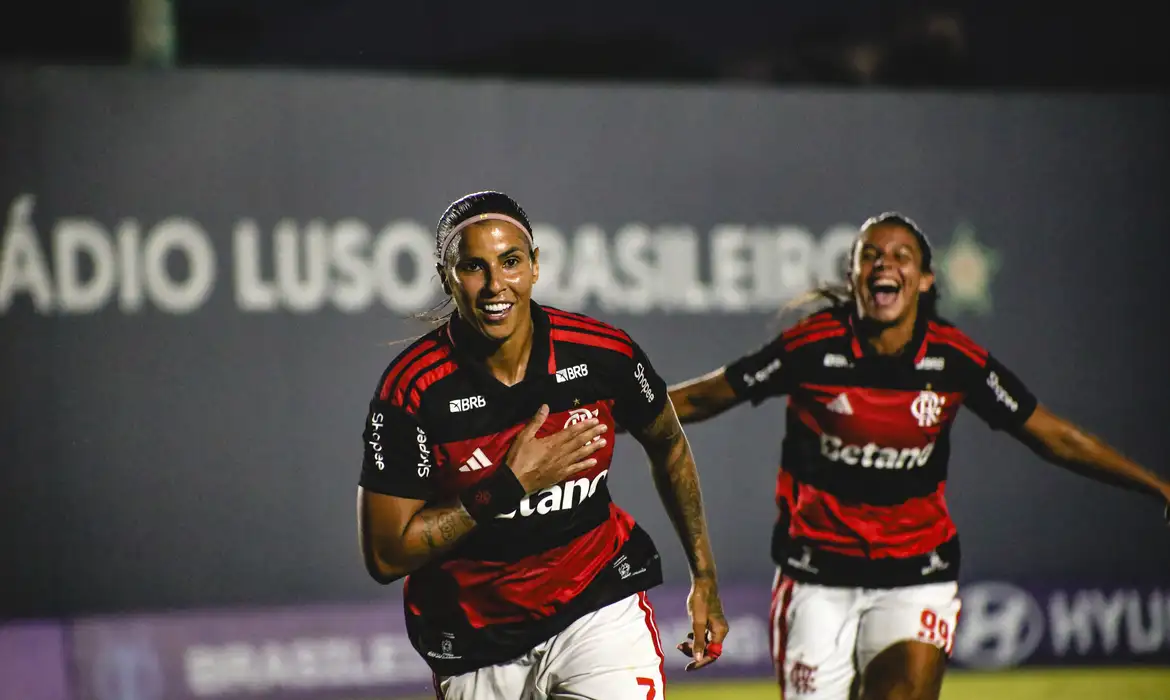 Vitória do Flamengo no Campeonato Brasileiro Feminino aproxima equipe dos líderes