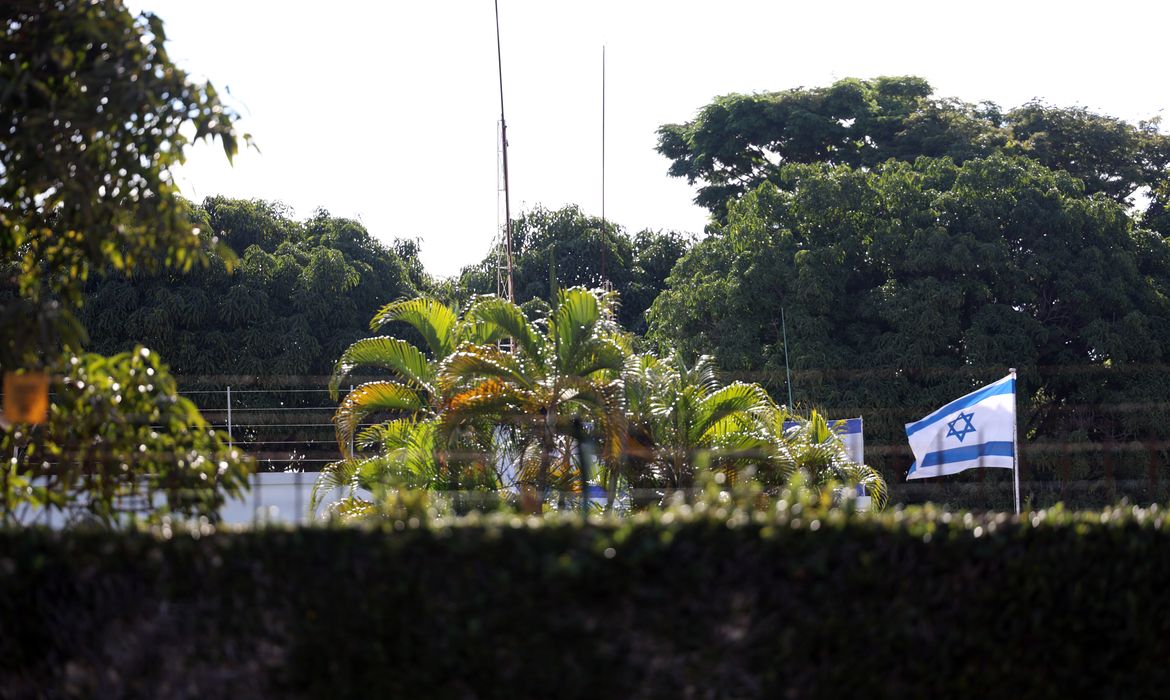 Especialistas alertam para riscos em criminalizar críticas ao Estado de Israel