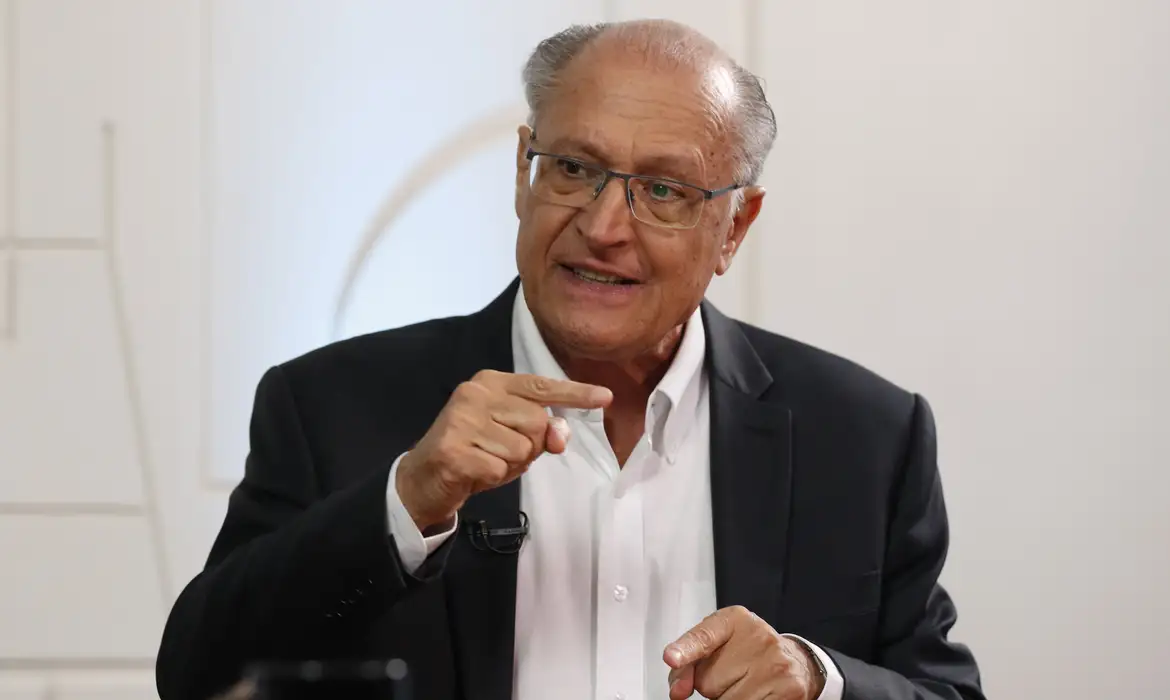 Apenas um estado ainda não aderiu ao subsídio ao diesel, afirma Alckmin