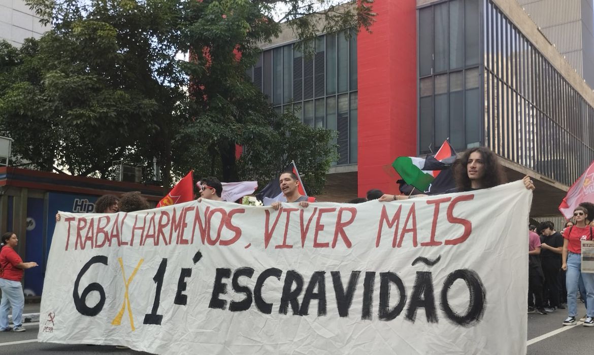 Proposta para extinguir escala 6x1 avança e gera expectativa por mais folgas