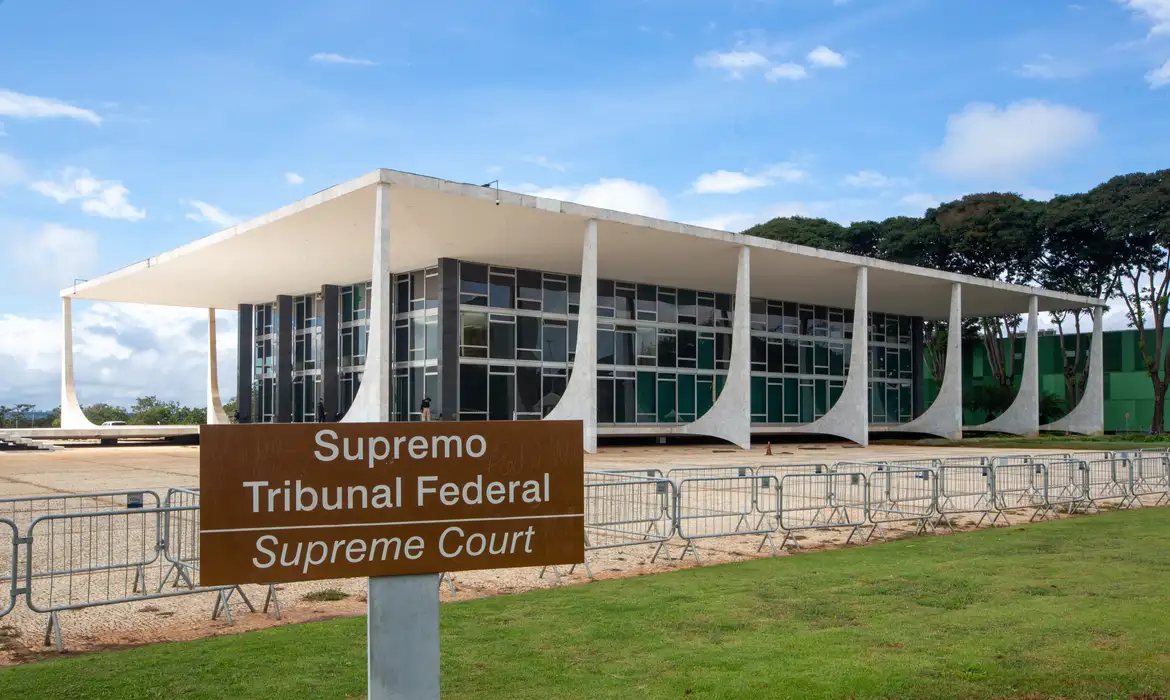 STF mantém maioria contra recurso de revisão da vida toda do INSS