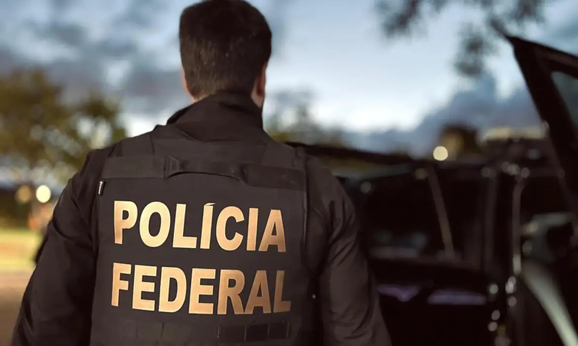 PF mira grupo de combustíveis e bloqueia 52 bilhões de reais