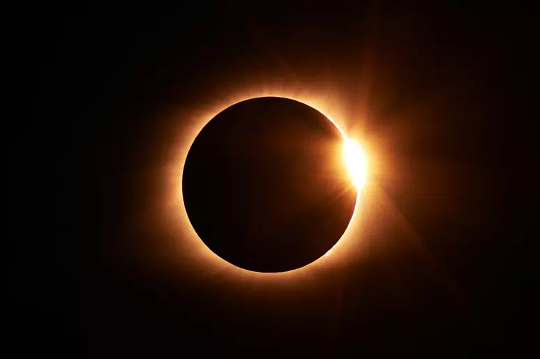 Três Lagoas testemunha eclipse lunar parcial