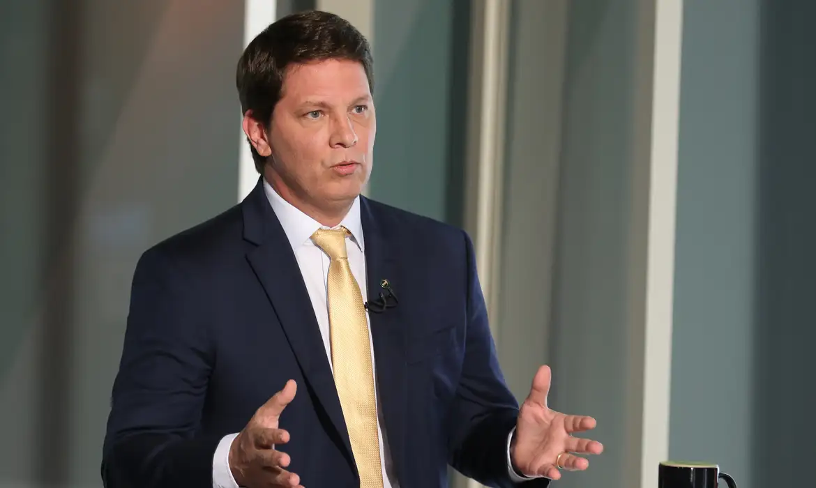 STF impede deputado Mario Frias de deixar o Brasil por suspeita de desvios