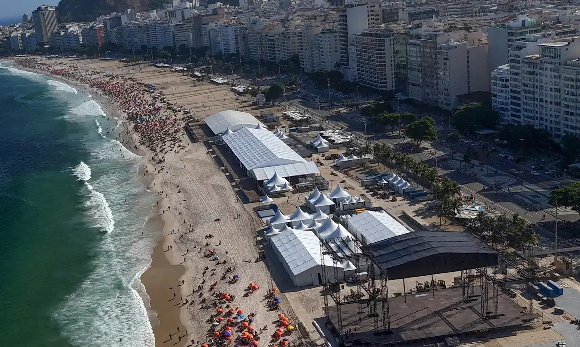 Marinha emite alerta de ressaca e prevê ondas de até 3 metros no Rio