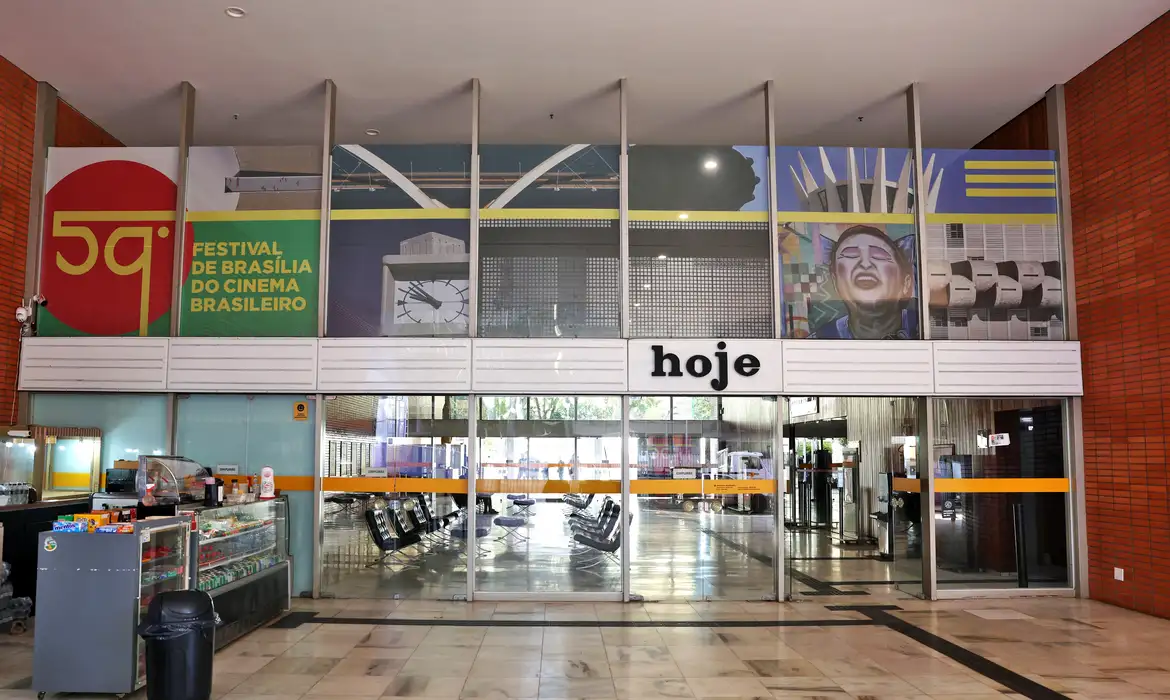 Longa de André Novais conquista o Troféu Candango em Brasília