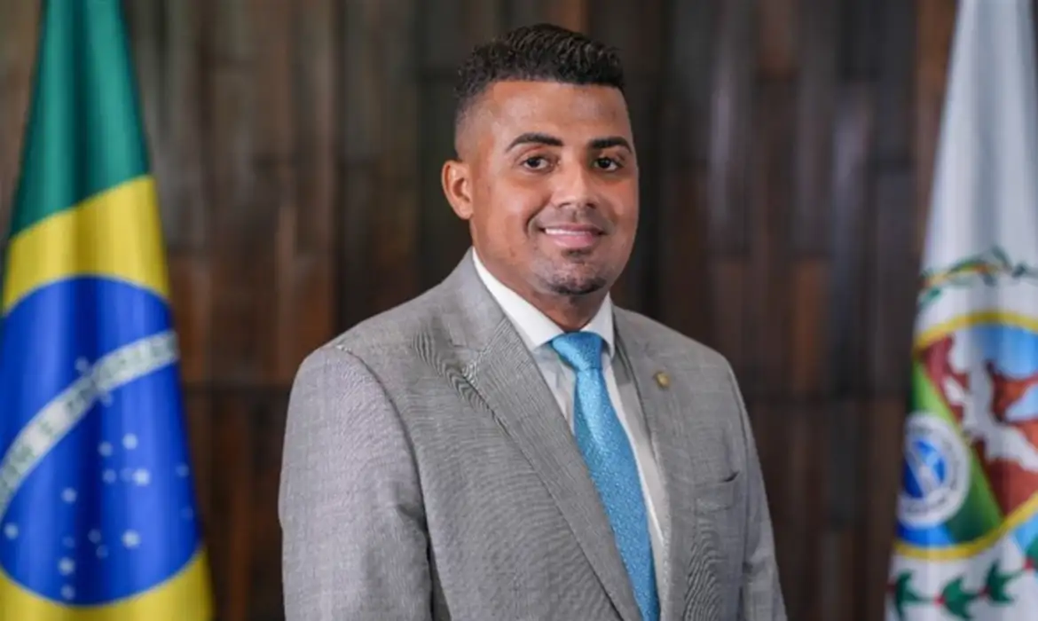 Ex-deputado do Rio é denunciado por ligação com facção criminosa Comando Vermelho