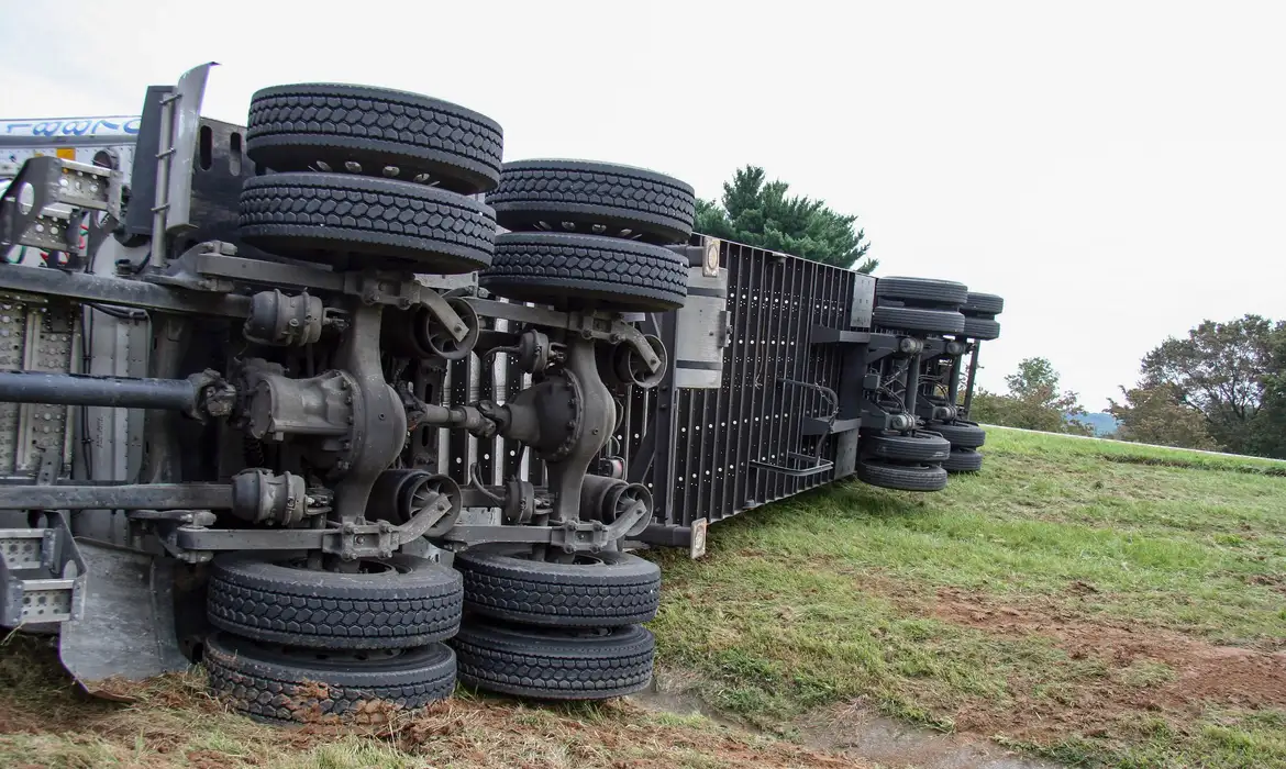 Feriado de Tiradentes tem 84 vítimas fatais e 1.167 feridos em rodovias federais