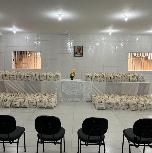 Entrega de 406 kits de higiene beneficia mulheres na Penitenciária Ana Maria do Couto May