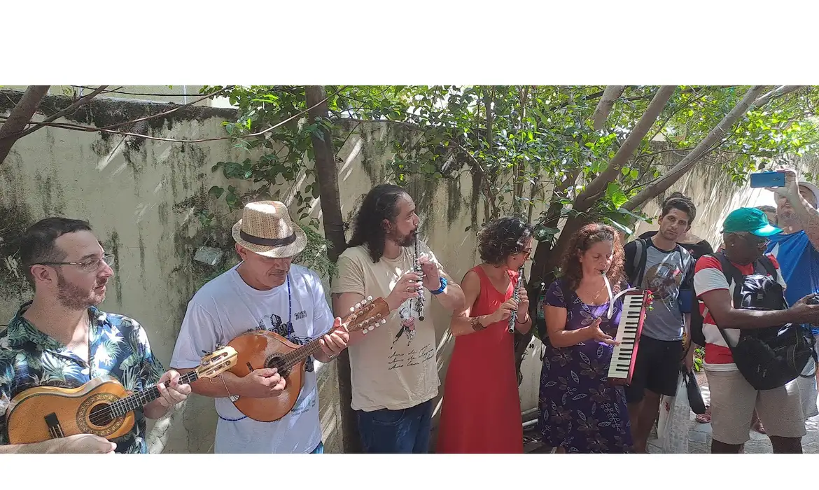 Trem do Choro promove edição especial em homenagem a Nilze Carvalho