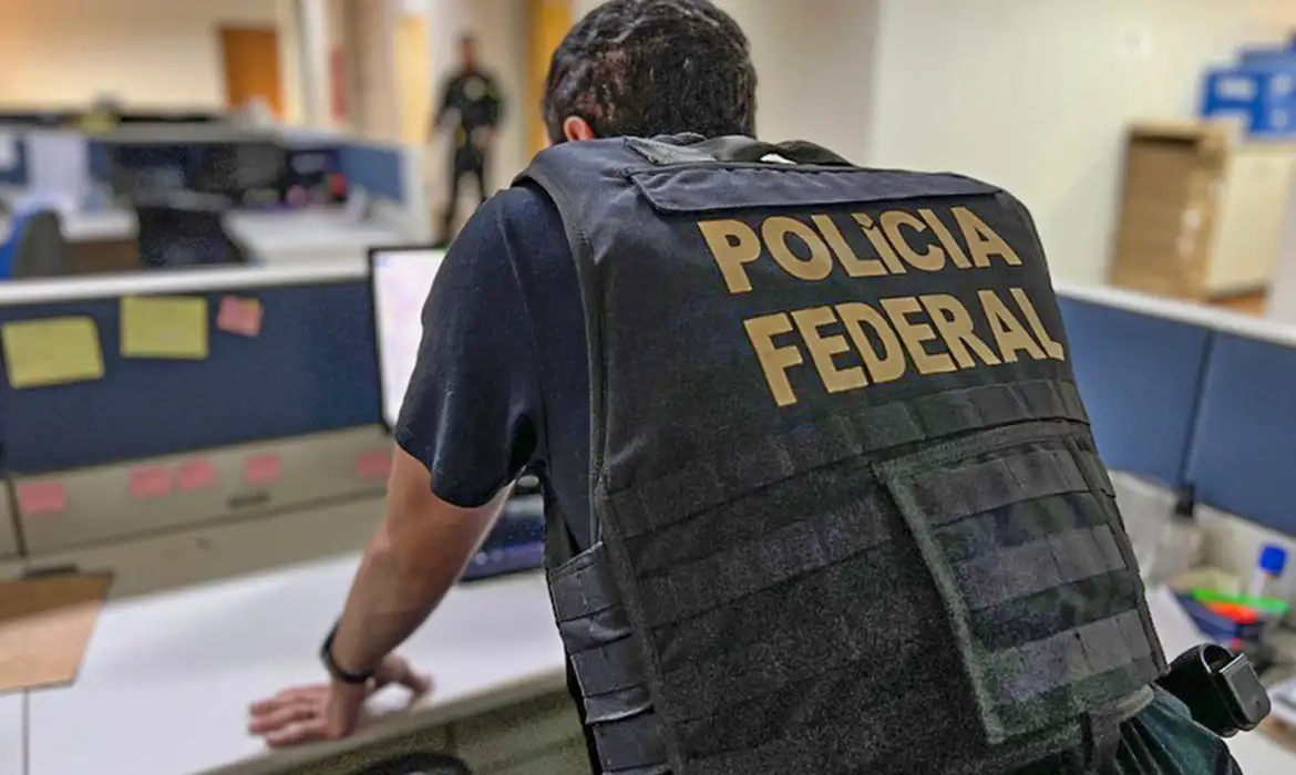 Deputado Thiago Rangel é detido em operação contra fraudes na Educação do RJ