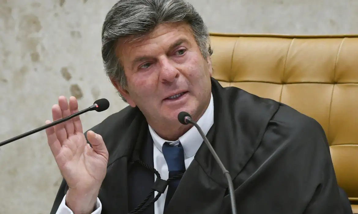 Ministro Fux cobra explicações sobre empréstimo de 6,6 bilhões para salvar BRB