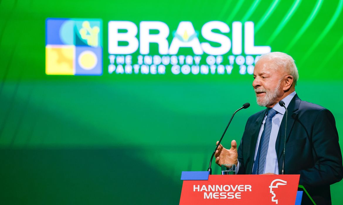 Lula defende biocombustíveis do Brasil e critica normas da União Europeia