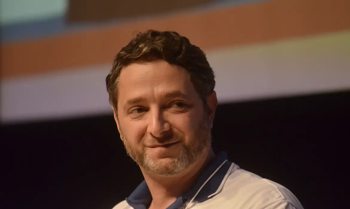 Festivais literários ampliam espaço de troca e visibilidade no interior do Brasil
