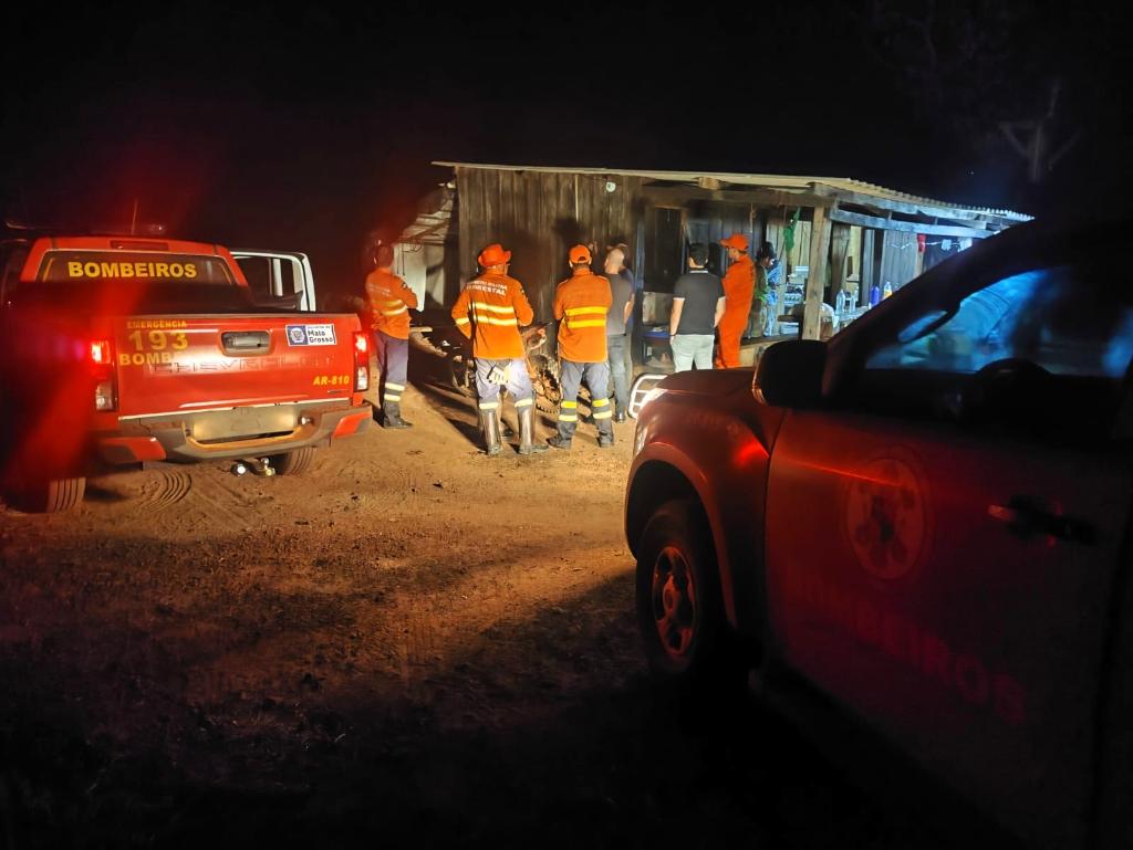 Bombeiros localizam corpo de homem após buscas em área de mata fechada