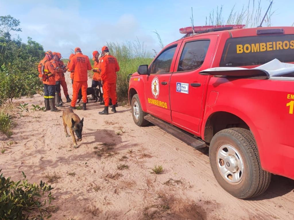 Bombeiros ampliam buscas com helicóptero e cães em mata de Paranatinga