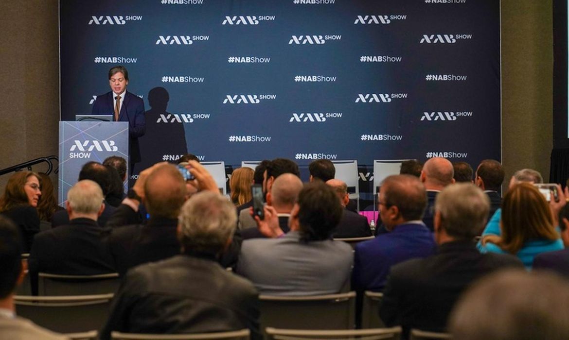 Governo brasileiro anuncia estratégias para TV 3.0 em evento internacional