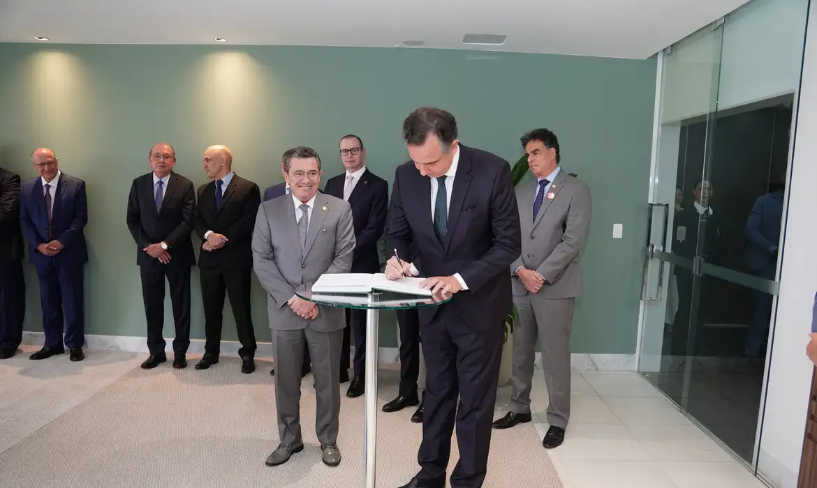 Rodrigo Pacheco assume cargo de ministro no Tribunal de Contas da União