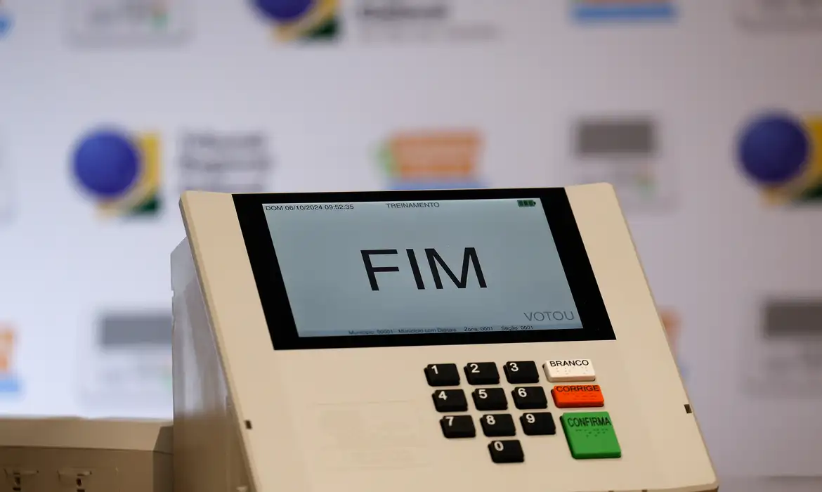 TRE-RJ define urnas eletrônicas para auditoria