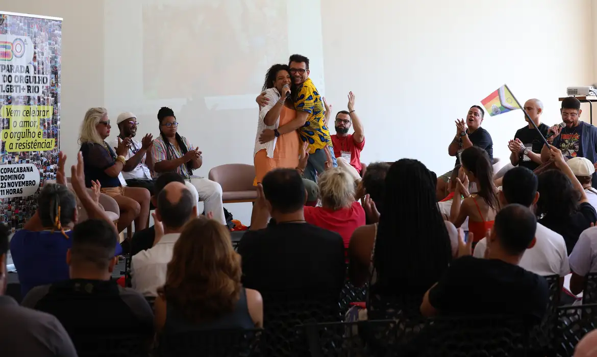 Encontro estadual une paradas LGBTI+ do Rio por direitos