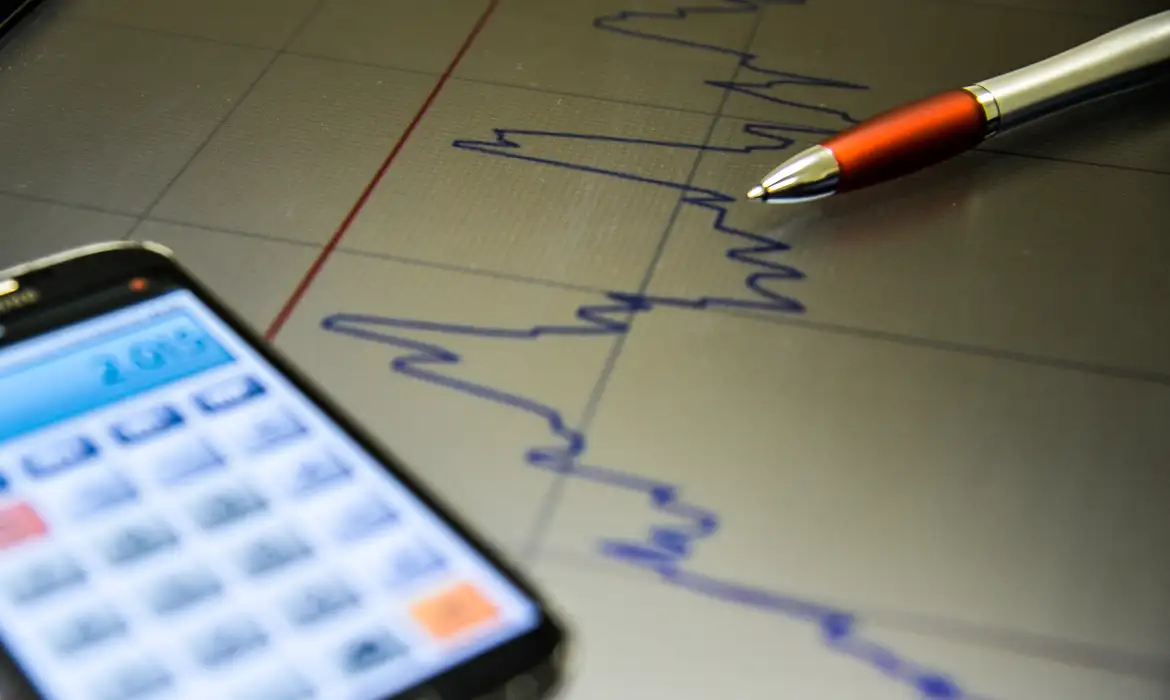 Mercado eleva previsão de inflação para 4,86% em 2026