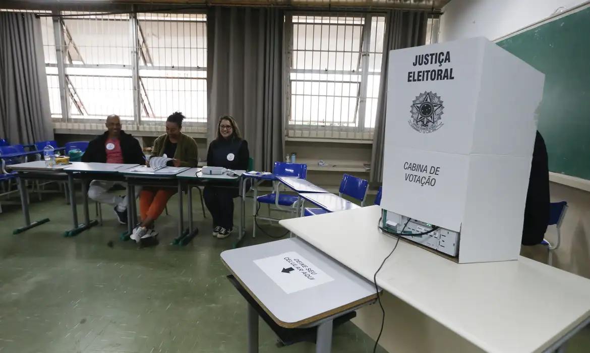 Prazo para regularizar título de eleitor termina nesta quarta-feira