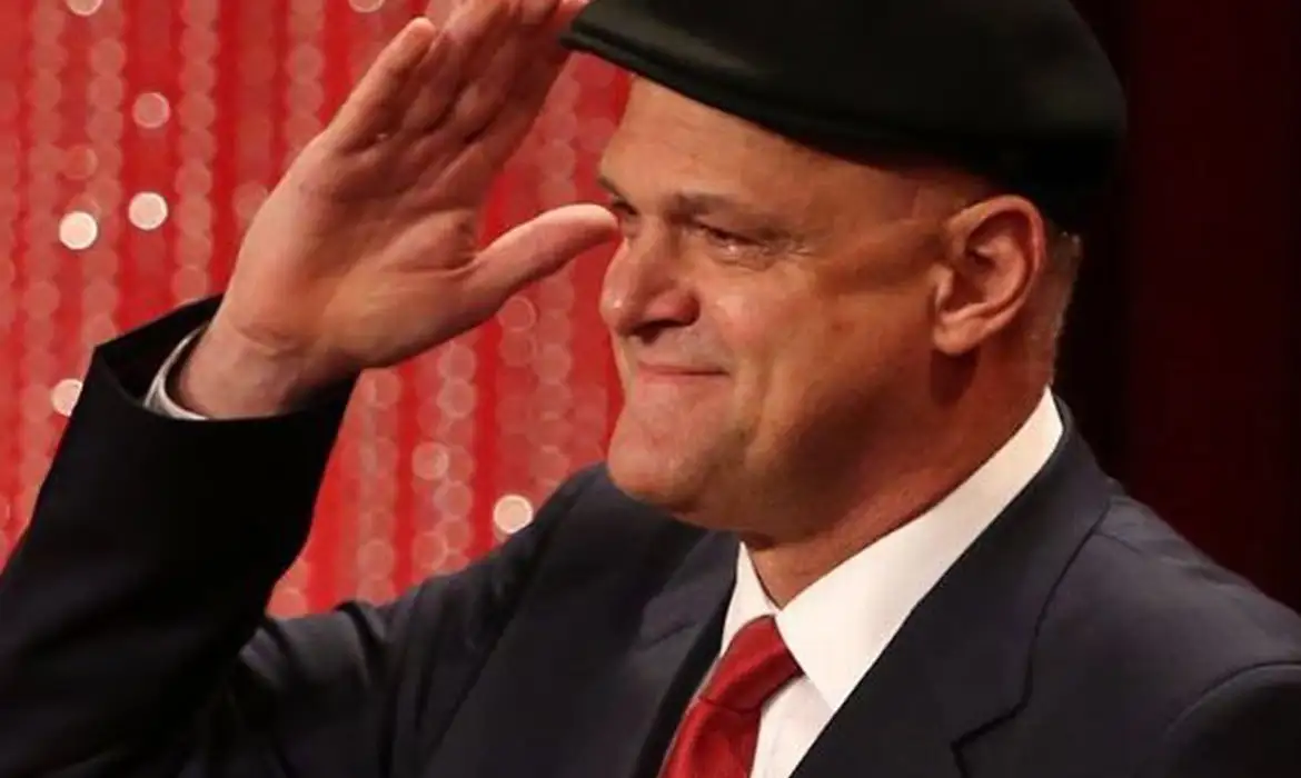 Oscar Schmidt é cremado em cerimônia familiar discreta