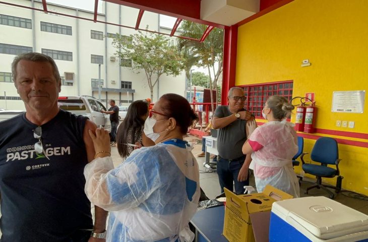 Campanha de vacinação contra gripe inicia em MS com ações em asilos