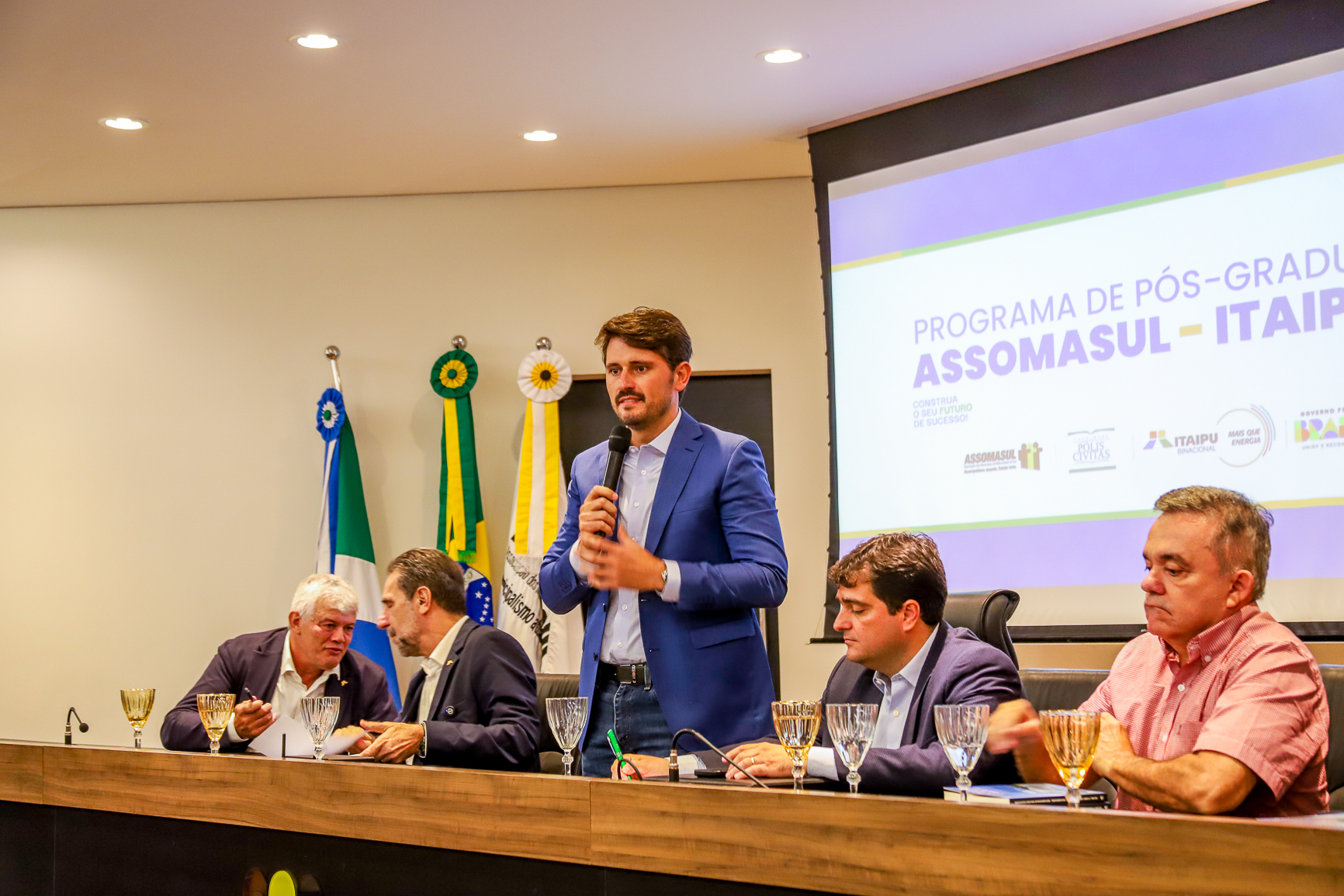 Capacitação pública: Assomasul e Itaipu celebram formatura pioneira de 150 servidores em MS