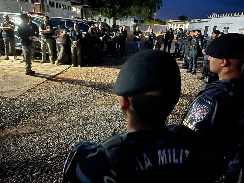 Cinco são detidos e apreensão de drogas e armas em operação policial