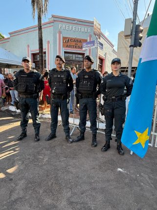 Desfile cívico em Coxim celebra 128 anos com presença da PM
