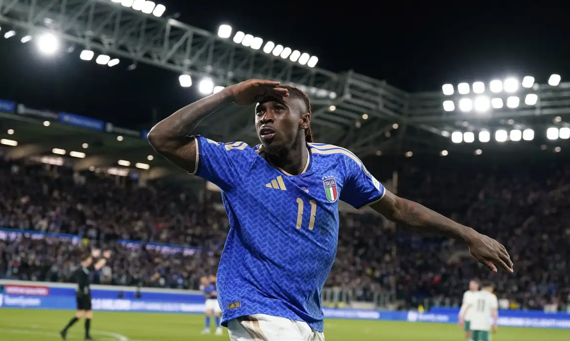 Itália supera Irlanda do Norte e mantém esperança de ir à Copa do Mundo