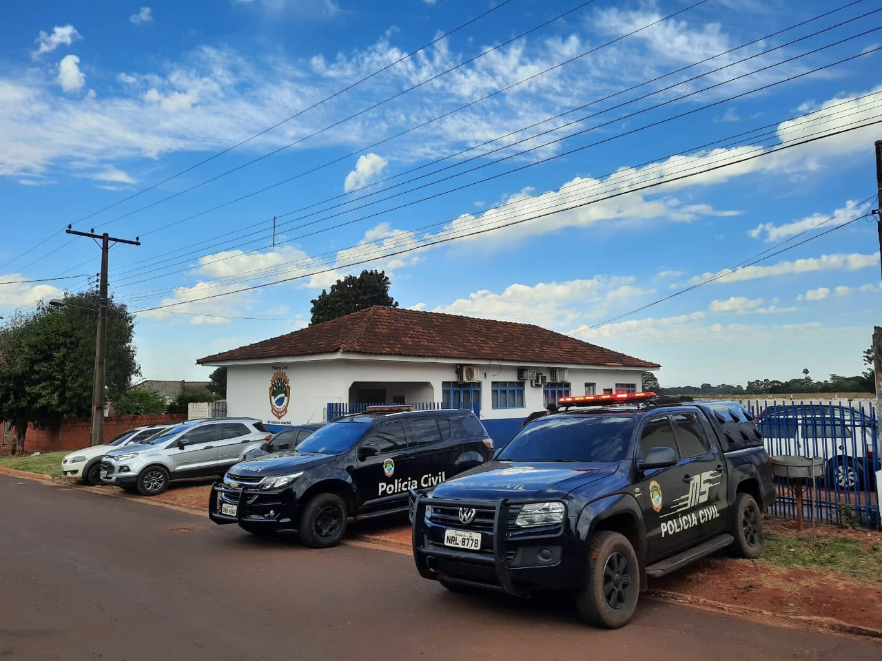 Ladrões arrombam depósito e furtam animais em Antônio João