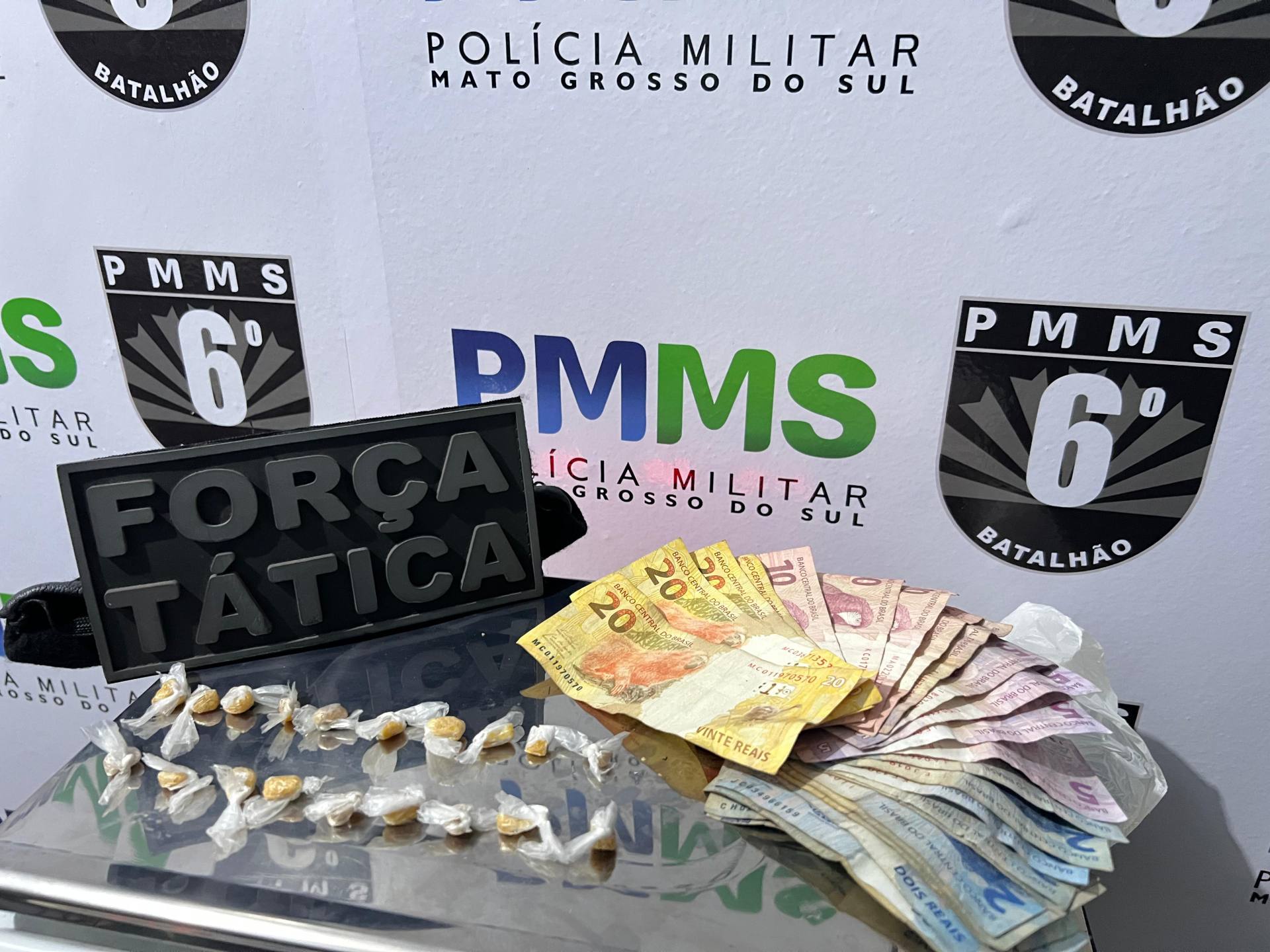 Polícia Militar detém suspeitos e apreende drogas em Corumbá
